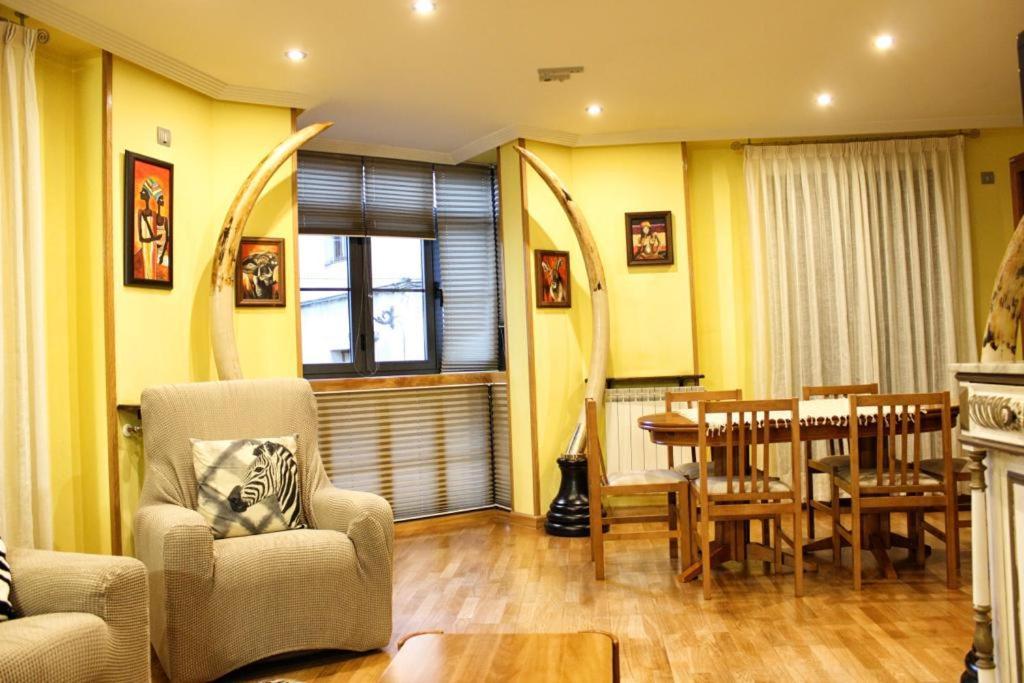 Piso Molly Apartment Leon Ngoại thất bức ảnh